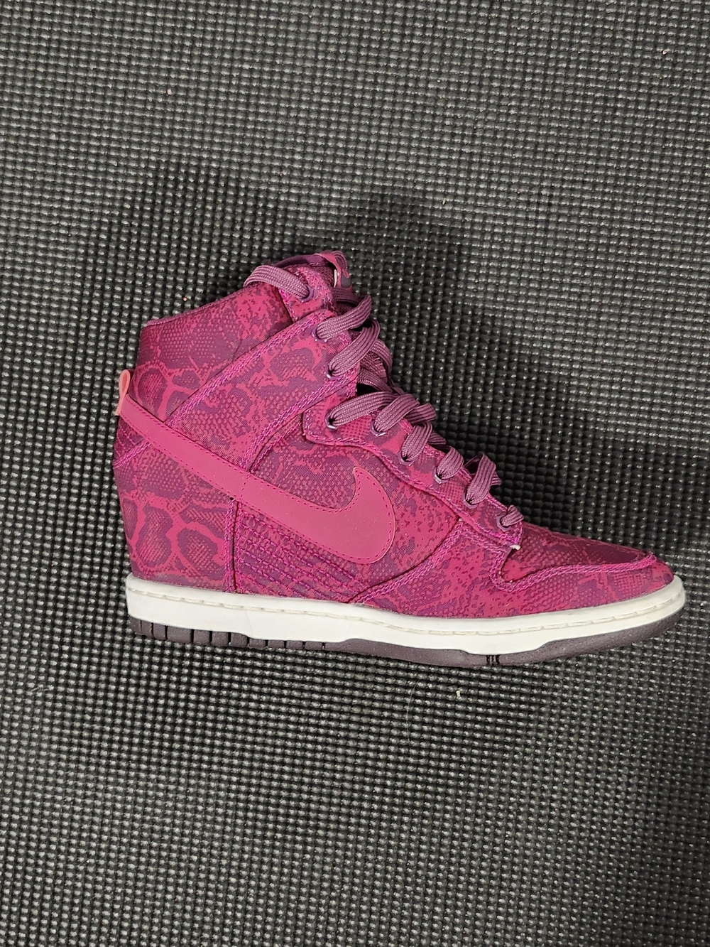 Nike Dunk Sky Hi Wedge Sneakers Pink Python Snakeskin Size 7 - LIKE NEW